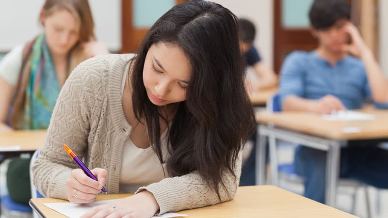 Buraxılış imtahanlarının taleyi necə olacaq? – Təhsil eksperti