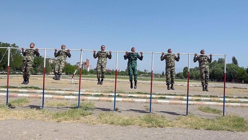 Hərbi qulluqçular arasında atletika və gimnastika üzrə birincilik keçirildi (FOTO/VİDEO)