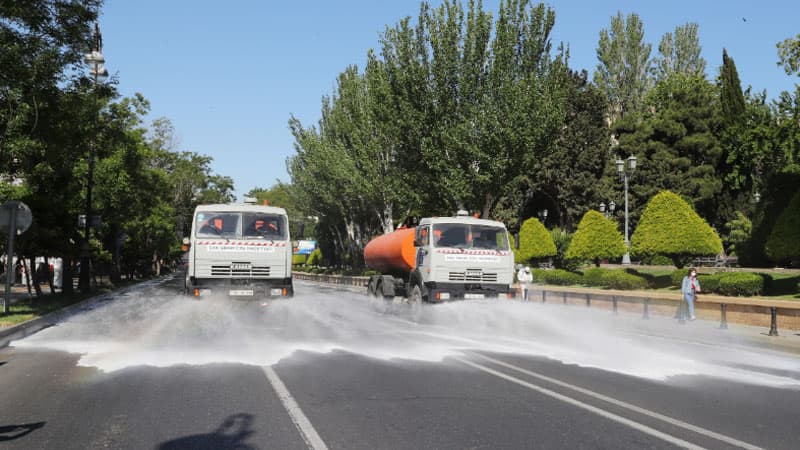 Bakıda küçələrində daha bir dezinfeksiya işləri aparıldı (FOTOLAR)
