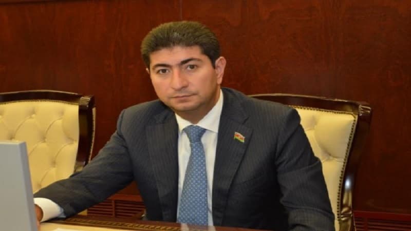İcra başçısı iki şöbə müdirini işdən çıxardı