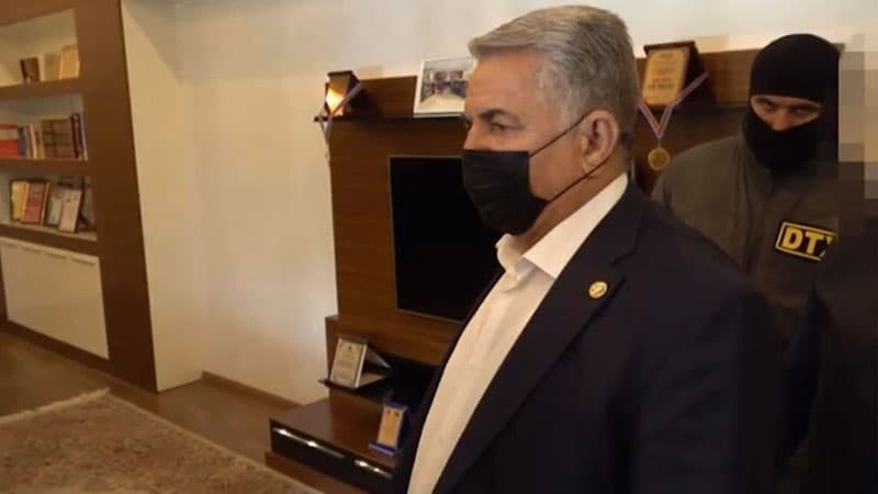 YAP-dan məmurlara mesaj - Həbslər davam edəcək