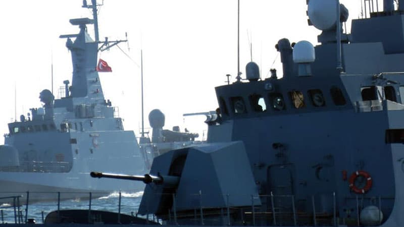 Türkiyə gəmisini yoxlamağa çalışdı, amma o xəbərdarlıq hər şeyi bitirdi...