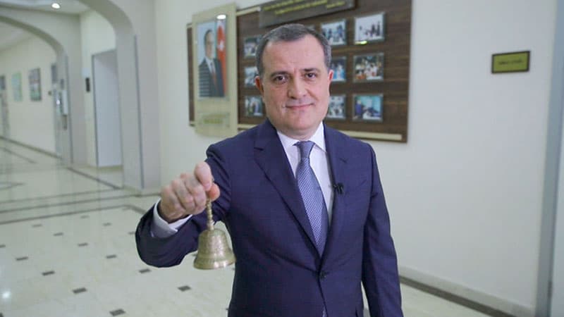 Məktəb bu virusun şıltaqlığından büdrəmədi... – Millət vəkili