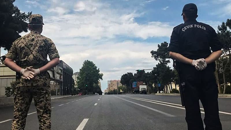 Rayona getmək istəyənlər geri qaytarılır - Bakının çıxışında tıxac