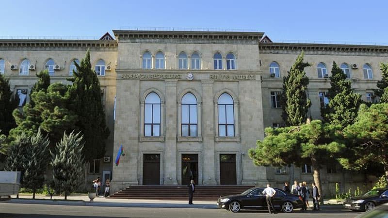 Vəzifə tutma hüququndan məhrum edilən şəxslərin sayı açıqlandı