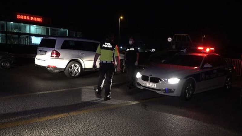 Bakıda xüsusi karantin qaydalarını pozan sürücü sərxoş imiş (VİDEO)