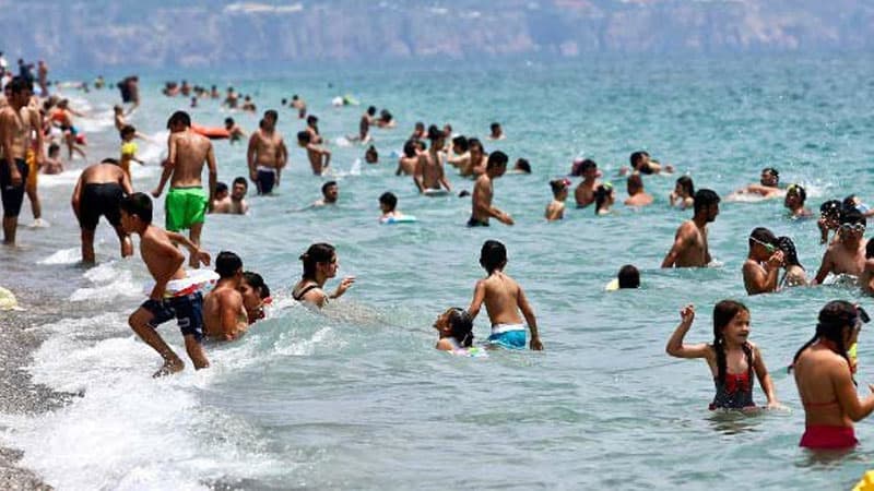 Karantin qaydalarını pozaraq çimərliyə gedənlər cəzalandırıldı (FOTOLAR)