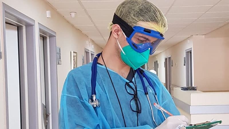 Azərbaycanda daha bir həkim koronavirusa yoluxdu