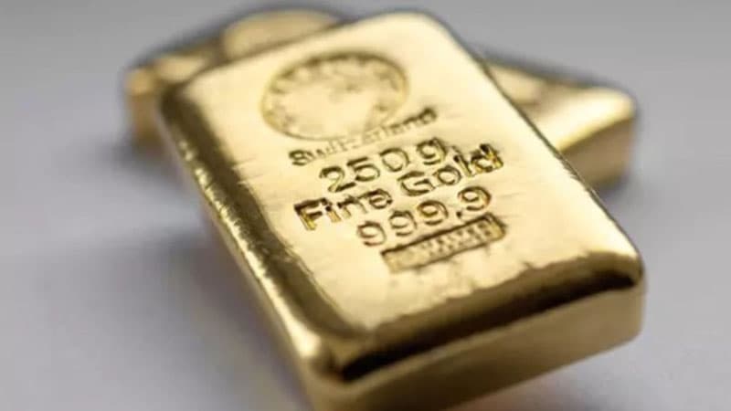 İsveçrədə bir sərnişin 3 kilodan artıq qızılı qatarda unutdu