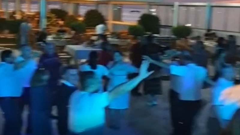 Karantin rejiminə əməl etməyib belə əyləndilər (VİDEO)