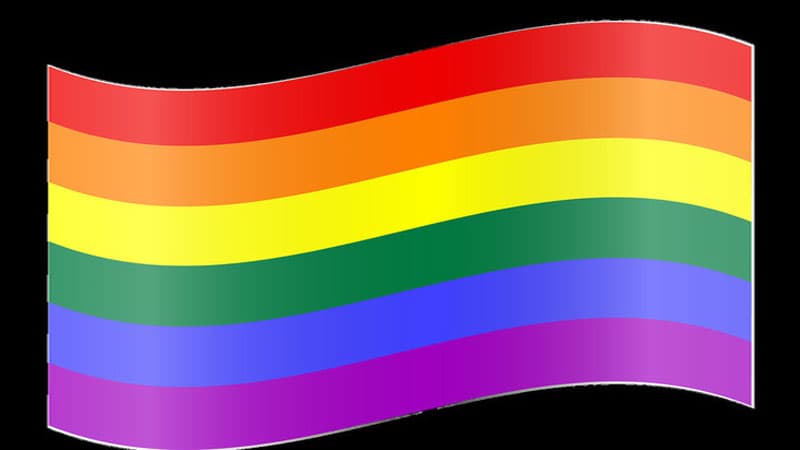 Kreml: “ABŞ səfirliyindəki bayraqlar homoseksualizmin təbliğatıdır”