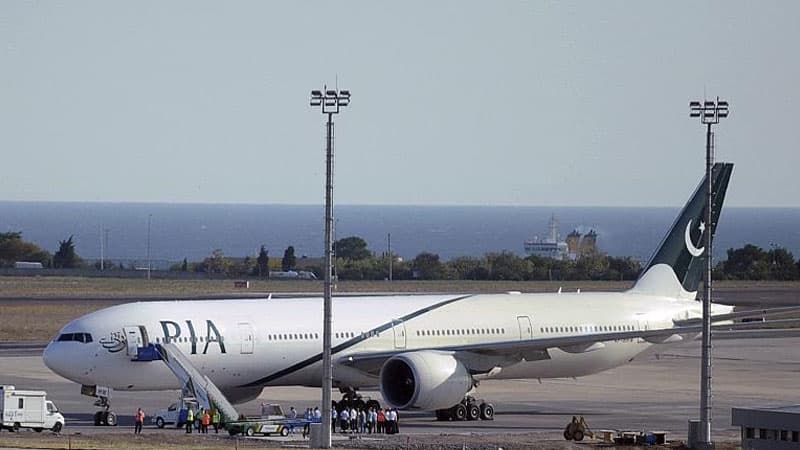 Pakistanda 262 saxta pilotun uçuş liseniyası ləğv edildi