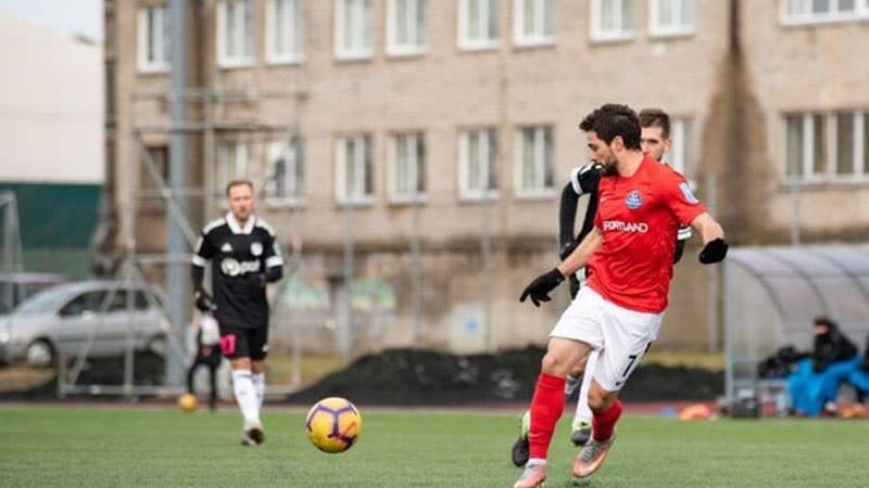 Azərbaycanlı futbolçu Estoniyada həm qol vurdu, həm də qovuldu (VİDEO)