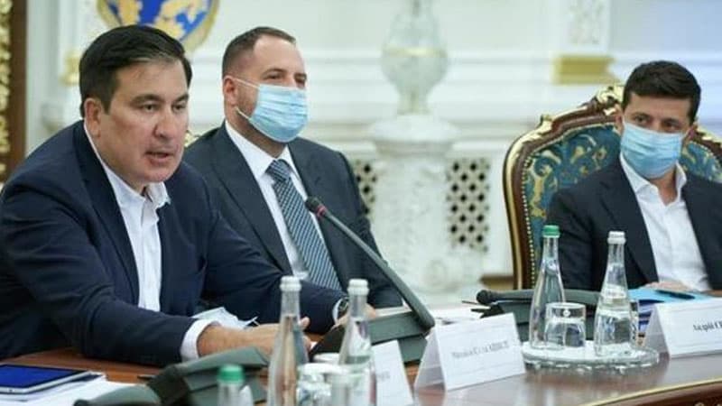 Saakaşvili Zelenskinin Ukraynada inqilaba hazırlaşdığını elan etdi