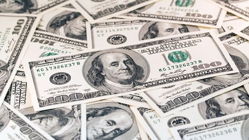Azərbaycandan qanunsuz dollar çıxarmaq istədilər