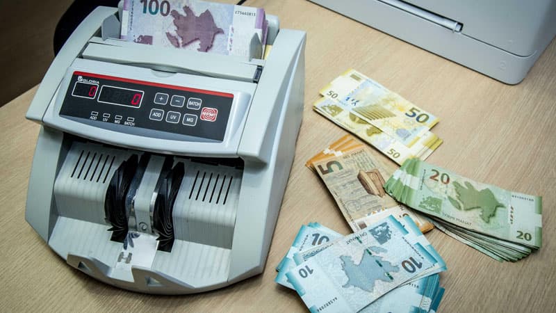 Azərbaycanda pul bazası 11 milyard manatı keçib