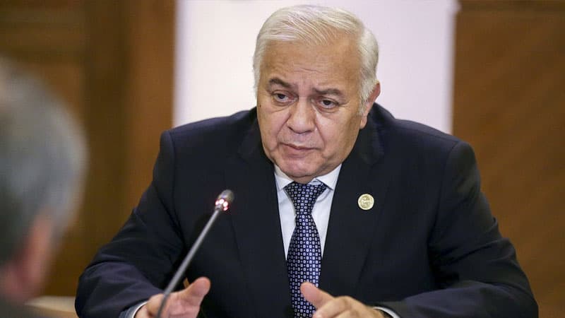 Oqtay Əsədov özünə köməkçi təyin etdi