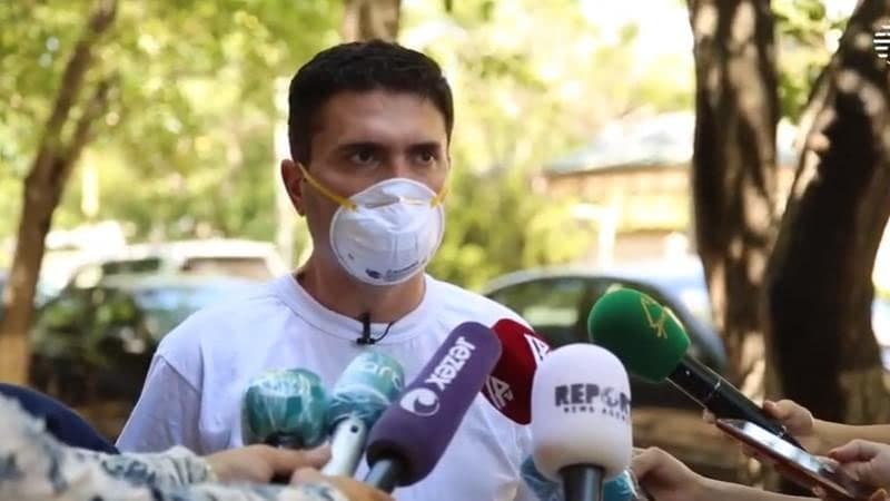 Azərbaycanda 12 gün süni nəfəs aparatında qalan koronavirus xəstəsi evə buraxıldı (VİDEO)