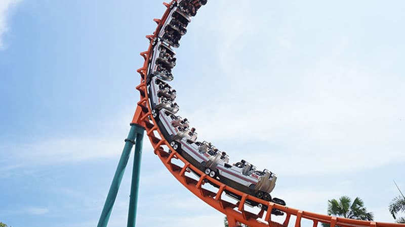 Lunaparkda faciə: sürət qatarından düşüb, öldü