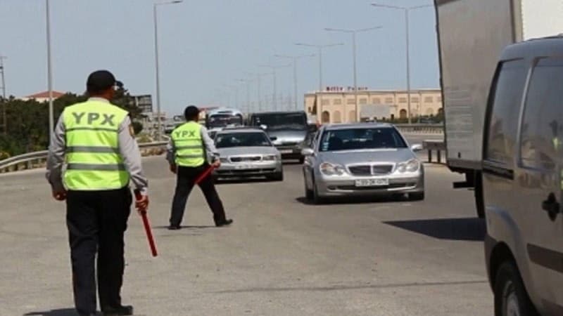 Bakıya gələn 305 maşın geri qaytarıldı