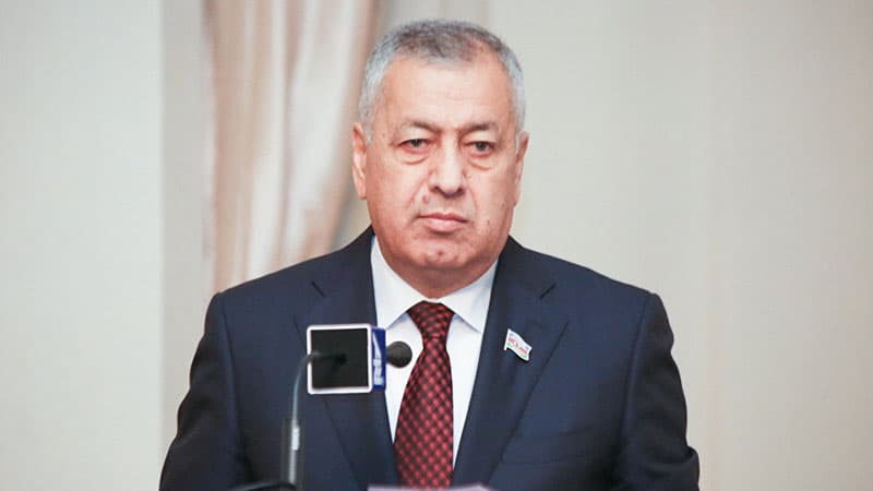 Vahid Əhmədovun səhhətindən xəbər var
