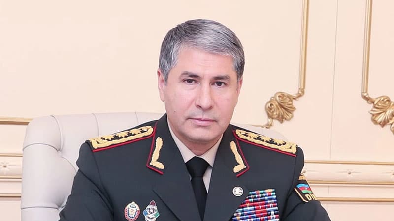 Vilayət Eyvazov polis rəisini təqaüdə göndərdi