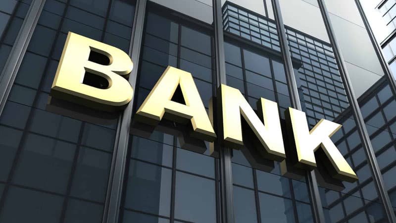 Bağlanmış 4 bankın aldadılmış əmanətçiləri üçün xoş xəbər (EKSPERT)
