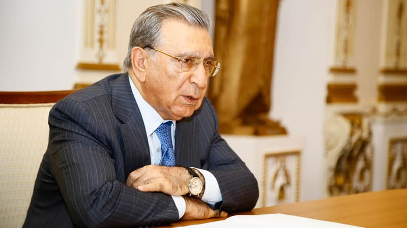 Ramiz Mehdiyev sərhəddə baş verənlərə münasibət bildirdi
