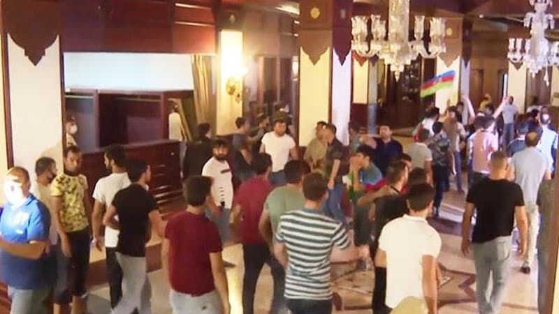 İTV gecə Bakıda baş verən təxribat haqqında süjet hazırladı (VİDEO)