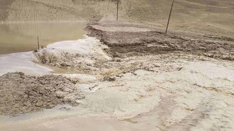 Şamaxıda sel gölü dağıdıb, 15 ton balıq tələf oldu (FOTOLAR)
