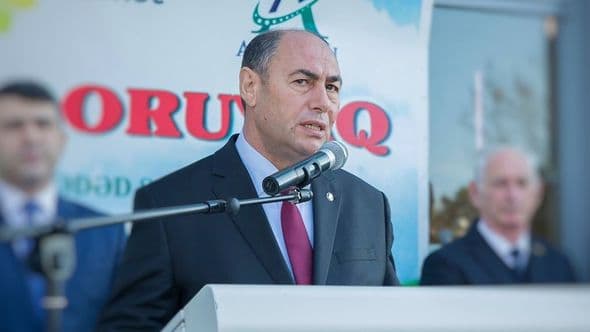 İcra başçısı karantində oğluna toy etdi (FOTO)