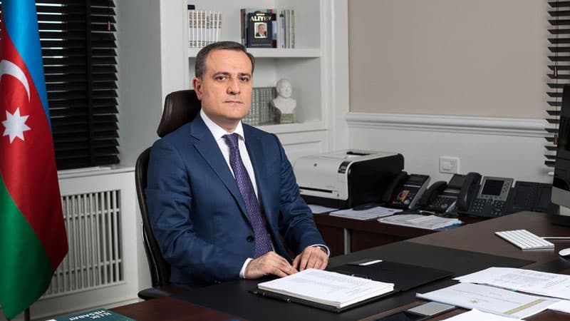 Ceyhun Bayramov XİN-in kollektivinə təqdim olundu