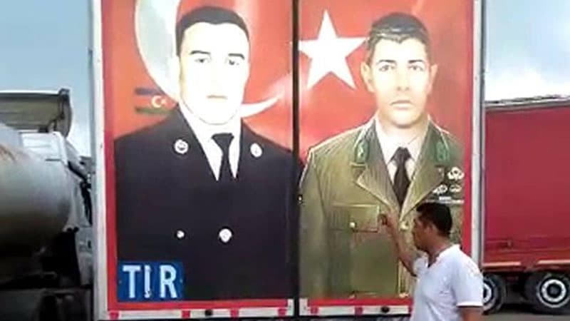Gürcülər Mübarizin şəklini sökdürmək istədilər, türklər aman vermədi