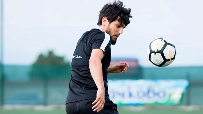 "Səbail"lə vidalaşan oyunçu 28 yaşında futboldan getdi