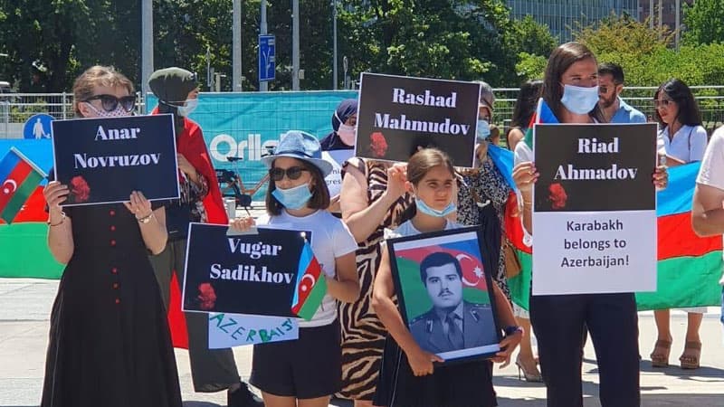 BMT-nin Baş ofisi qarşısında Ermənistan əleyhinə aksiya keçirildi (FOTOLAR)