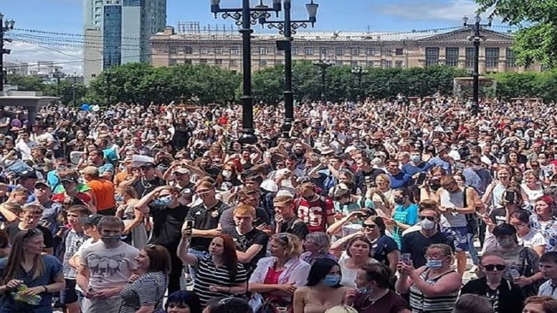 Xabarovskda etirazçılar susmur: Putinlə birbaşa dialoq tələb edildi
