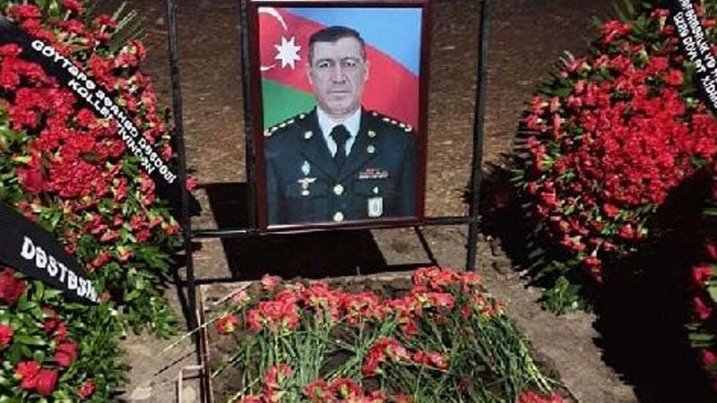 Qəzada həlak olan polkovnik dəfn olundu (FOTO)