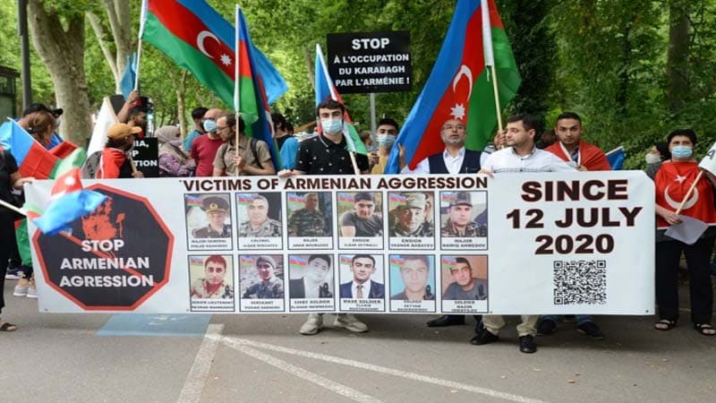 Strasburqda erməni təxribatlarına etiraz yürüşü keçirildi
