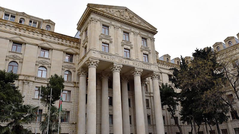 XİN-dən ABŞ-a cavab: Hamı sizə görə narahatdır, siz kimə görə?