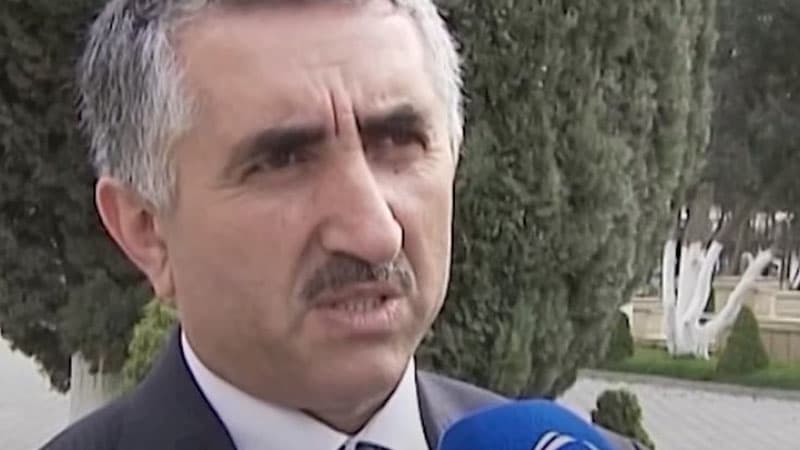 Neft kəmərlərinin ətrafını zəbt edən məmur və aldanmış vətəndaş (FOTOLAR)