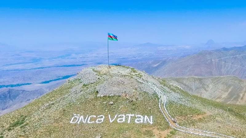 3 000 metr yüksəklikdə yerləşən bölmələrdə xidmət edən Azərbaycan əsgəri (FOTO/VİDEO)