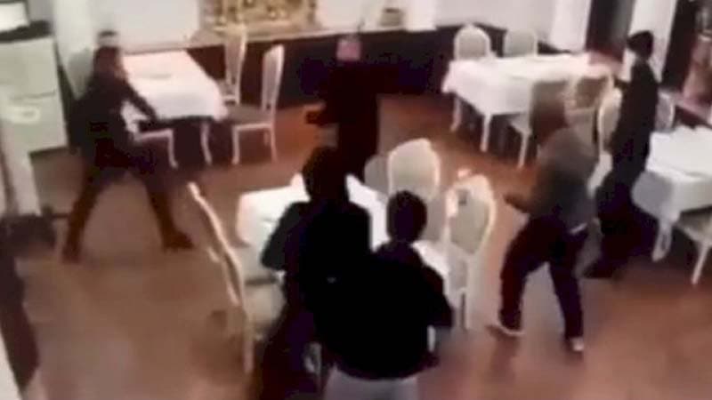 Ermənilər Azərbaycan restoranına belə hücum etdi (VİDEO)