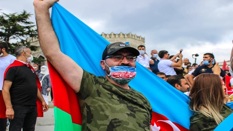İstanbulda Azərbaycana dəstək mitinqi keçirildi (FOTO)
