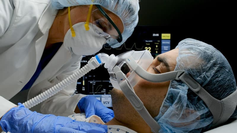 Reanimasiyada olan koronavirus xəstələrinin sayı azaldı