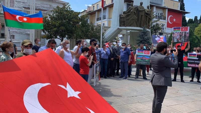 İstanbulda Azərbaycana dəstək aksiyası