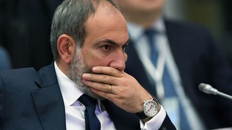 Ermənistanda yeni inqilabın zınqırovları
