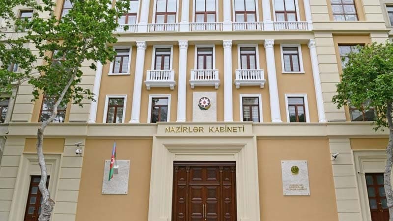 Azərbaycanda hüquqi şəxslərə və fərdi sahibkarlara icarə haqqı ilə bağlı güzəşt edildi (QƏRAR)