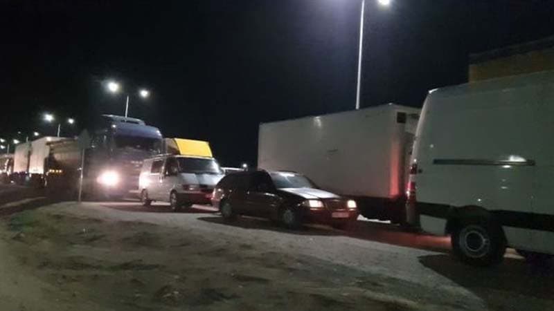 Sərt karantin rejiminə baxmayaraq, Bakıdan rayonlara axın edirlər (VİDEO)