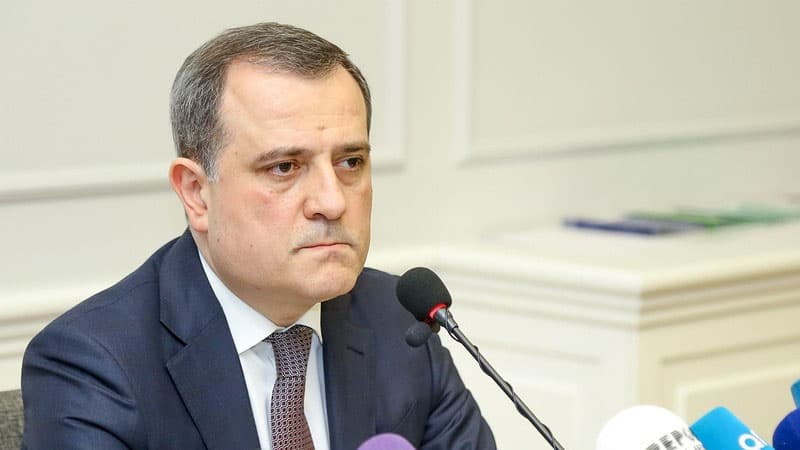 Ceyhun Bayramov səfirlərin fəaliyyətini araşdırmağa başladı