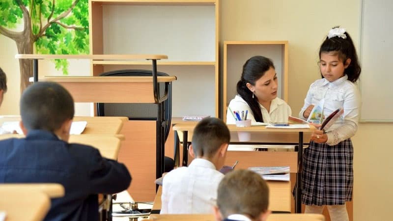 Prezidentin köməkçisindən açıqlama: Məktəblərlə nə vaxt açılacaq?